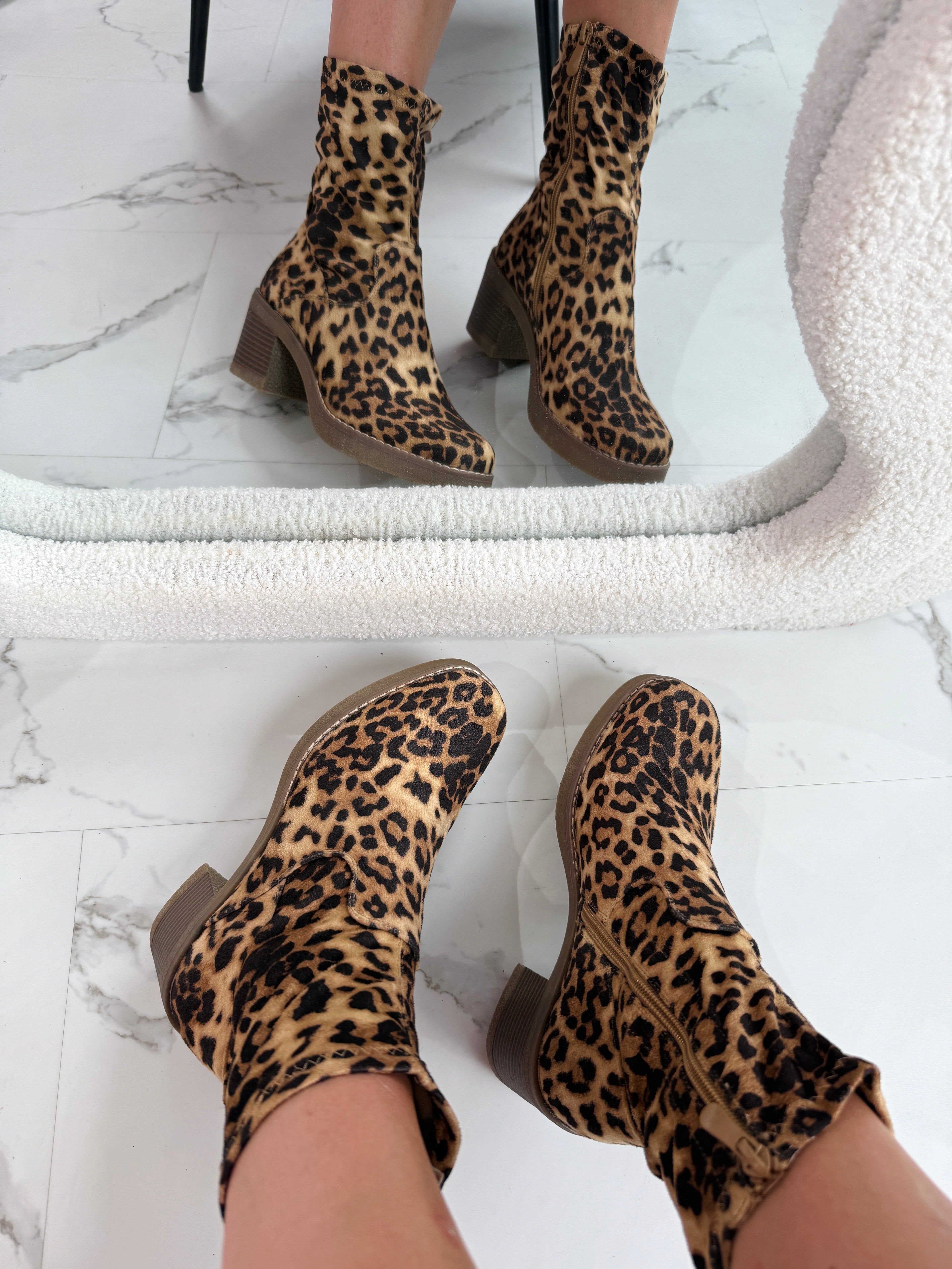 Leo 27 Sneakers